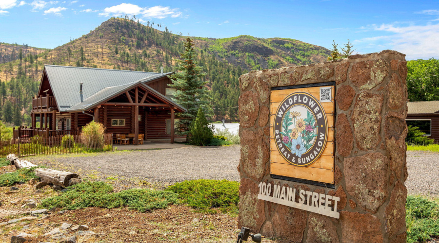 100MainSt-Greer-AZ-1