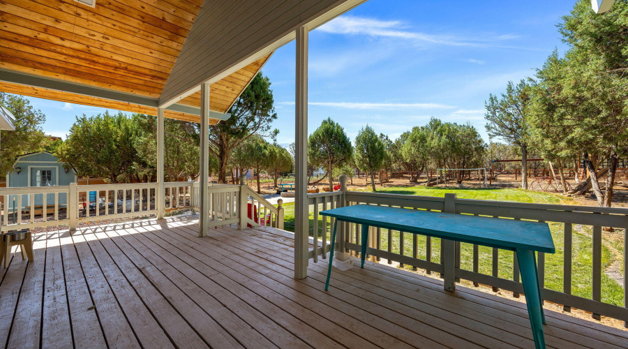 Covered back deck toward back yard