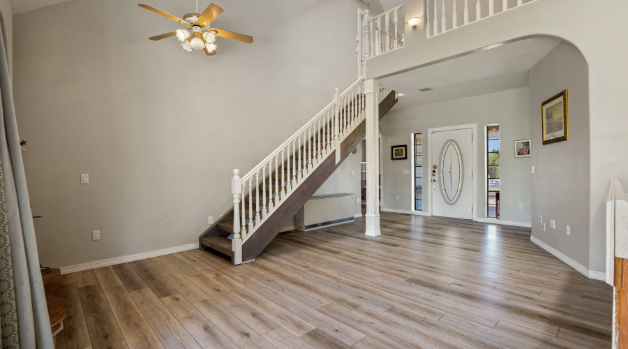 Living Room to entry