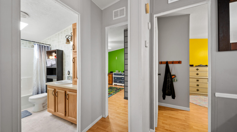 Guest Bath/Guest Bedrooms