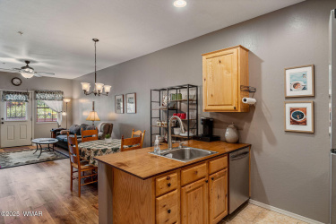 2385 Quarter Horse Trail, Overgaard, Arizona 85933, Bedrooms, ,Bathrooms,Residential,For Sale,Quarter Horse,257030