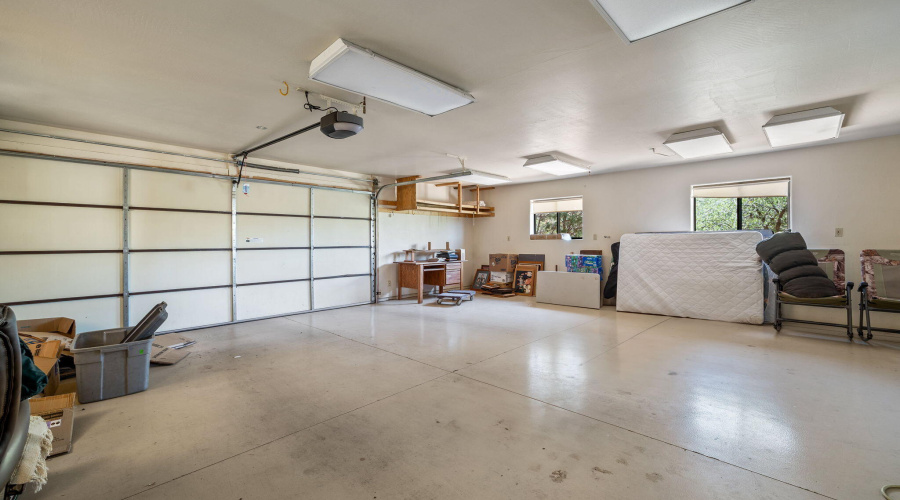 BIG GARAGE