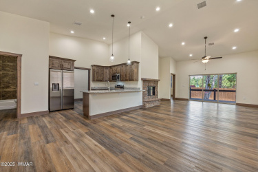 2860 Villa Loop, Show Low, Arizona 85901, Bedrooms, ,Bathrooms,Residential,For Sale,Villa,257103