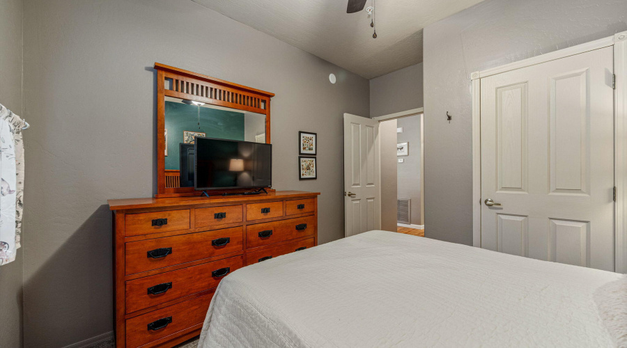 2385QuarterHorseTrl-Unit113-HeberOvergaa