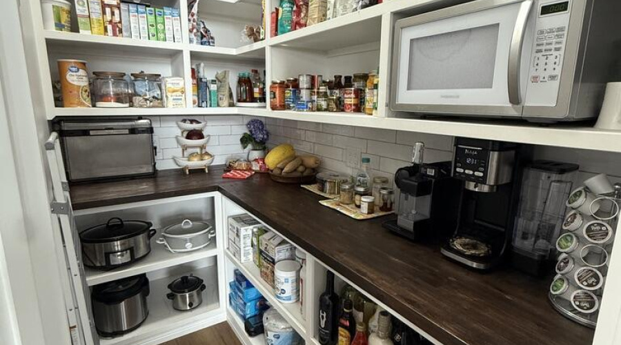 64A7E1F0-7403-46D0-84F8-7D627F04BB16_1_1