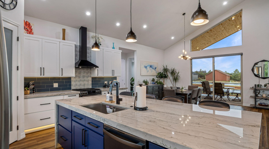 2344HellcatCir-Overgaard-AZ-12