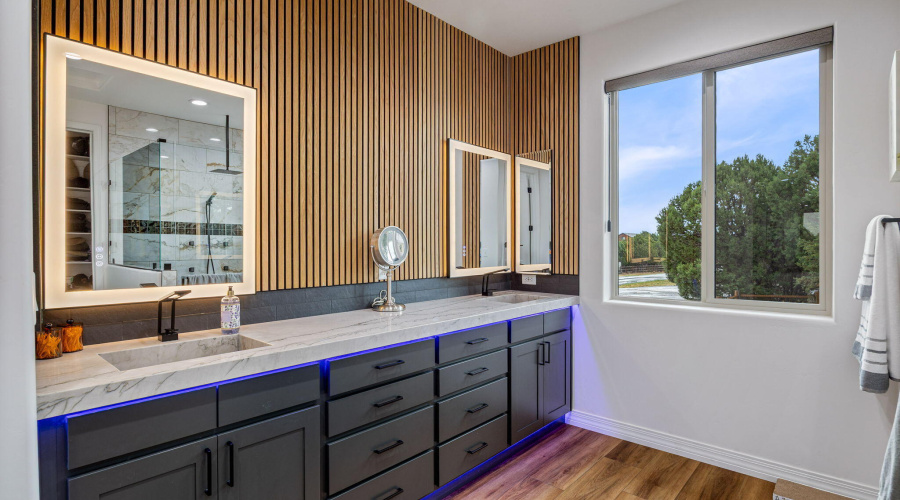 2344HellcatCir-Overgaard-AZ-16