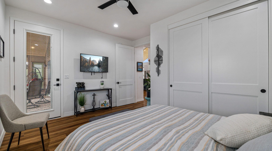 2344HellcatCir-Overgaard-AZ-19