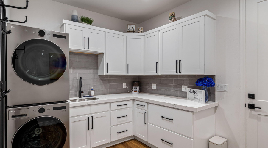 2344HellcatCir-Overgaard-AZ-23