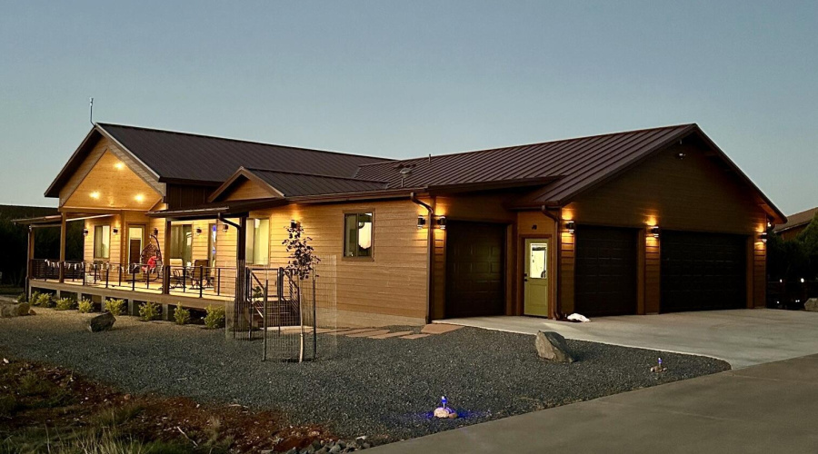 423B849C-98CD-457E-8D89-F092B7DE02E2_1_2