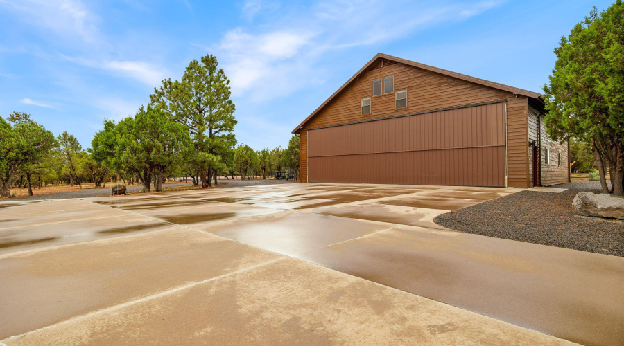 2344HellcatCir-Overgaard-AZ-31