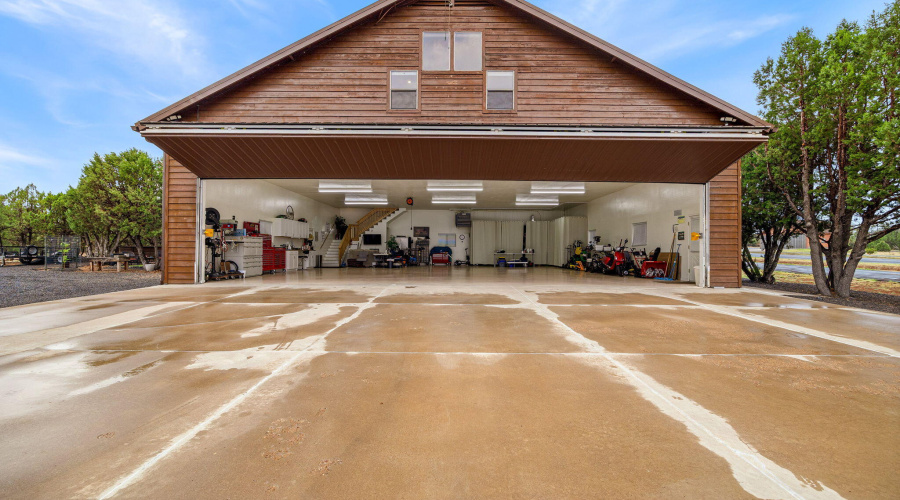 2344HellcatCir-Overgaard-AZ-33