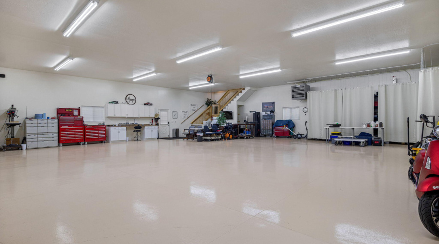 2344HellcatCir-Overgaard-AZ-35