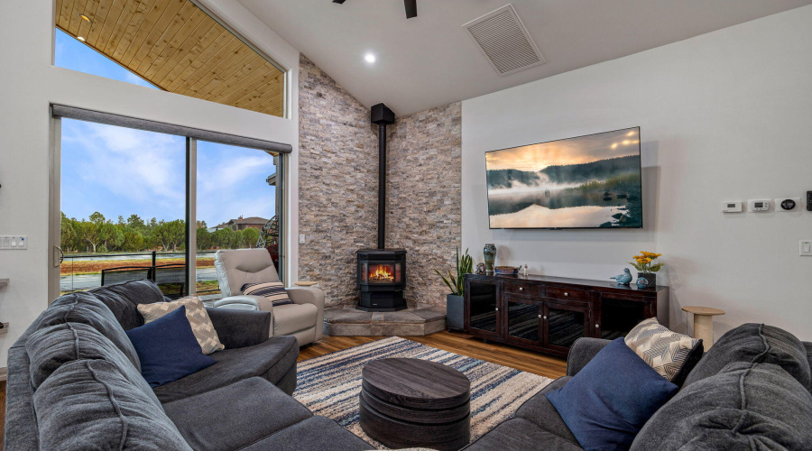 2344HellcatCir-Overgaard-AZ-7