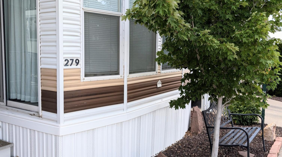 PXL_20250628_231125861.MP~2