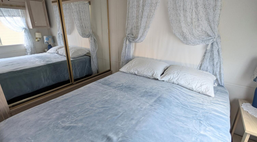 PXL_20250628_231821737.MP~2