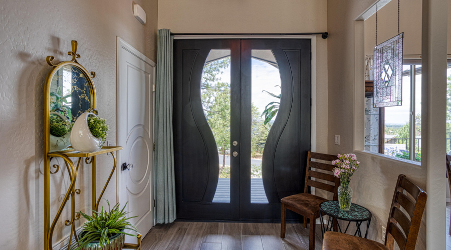 PAX_8043_AuroraHDR2019-edit