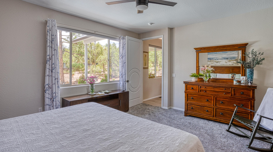 PAX_8073_AuroraHDR2019-edit