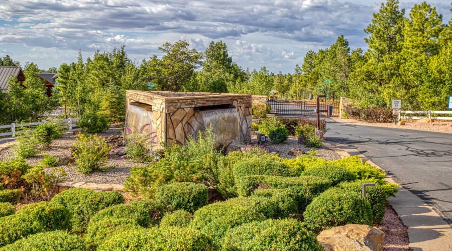 PAX_8377_AuroraHDR2019-edit