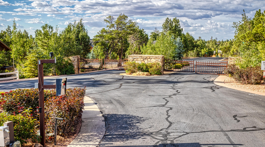 PAX_8380_AuroraHDR2019-edit