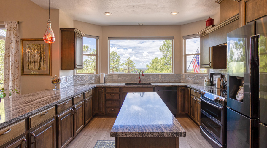 PAX_8055_AuroraHDR2019-edit