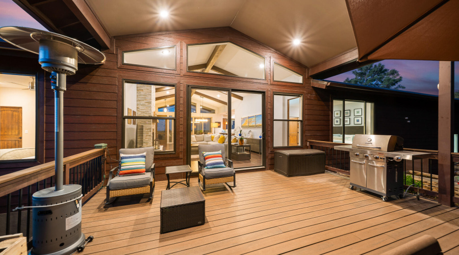 Nice Area on the Back Deck To Relax