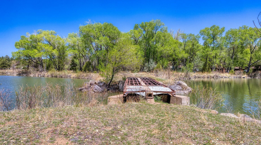 Foot bridge larsen rd property rainbow l