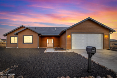 465 4th Street, Eagar, Arizona 85925, Bedrooms, ,Bathrooms,Residential,For Sale,4th,256517