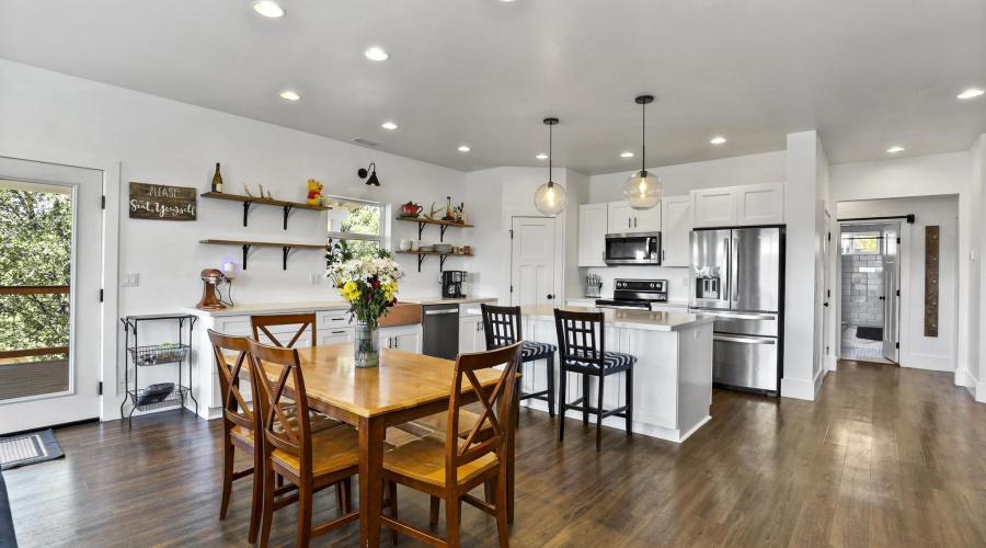 Living dining room1E0A5355