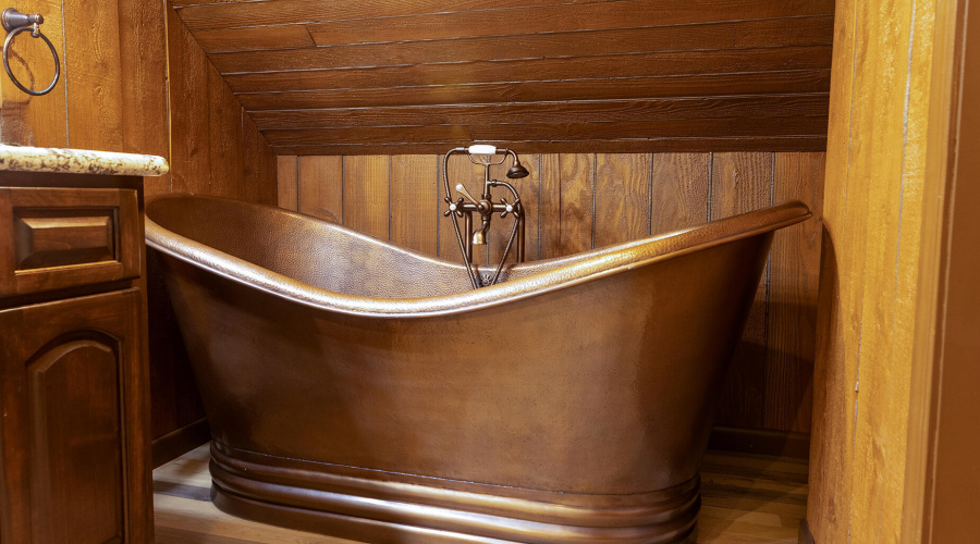 Guest House tub