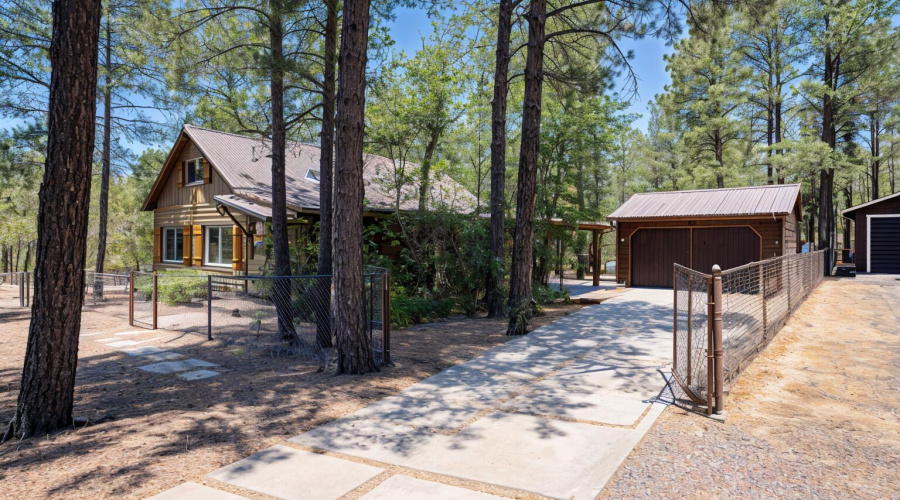 digital-potential landscape & Garage