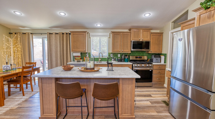 PAX_8665_AuroraHDR2019-edit