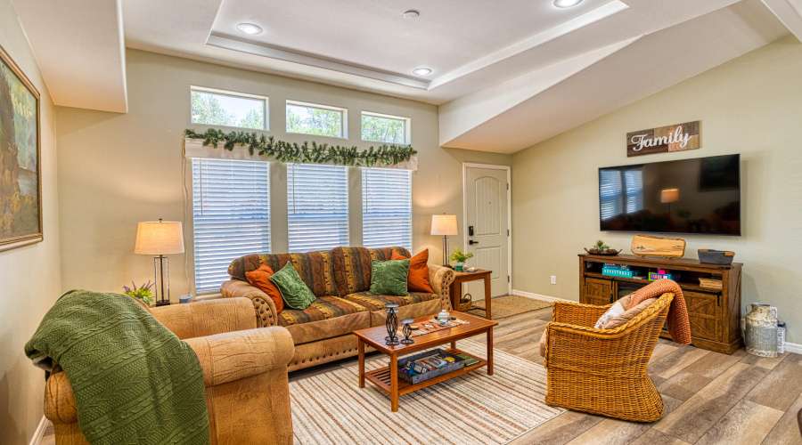 PAX_8668_AuroraHDR2019-edit