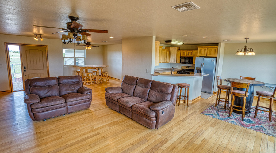 PAX_8188_AuroraHDR2019-edit