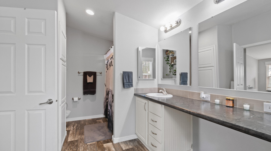 Brian Durbin Photo Primary Bath