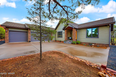 2787 Air Park Drive, Overgaard, Arizona 85933, Bedrooms, ,Bathrooms,Residential,For Sale,Air Park Drive,257278