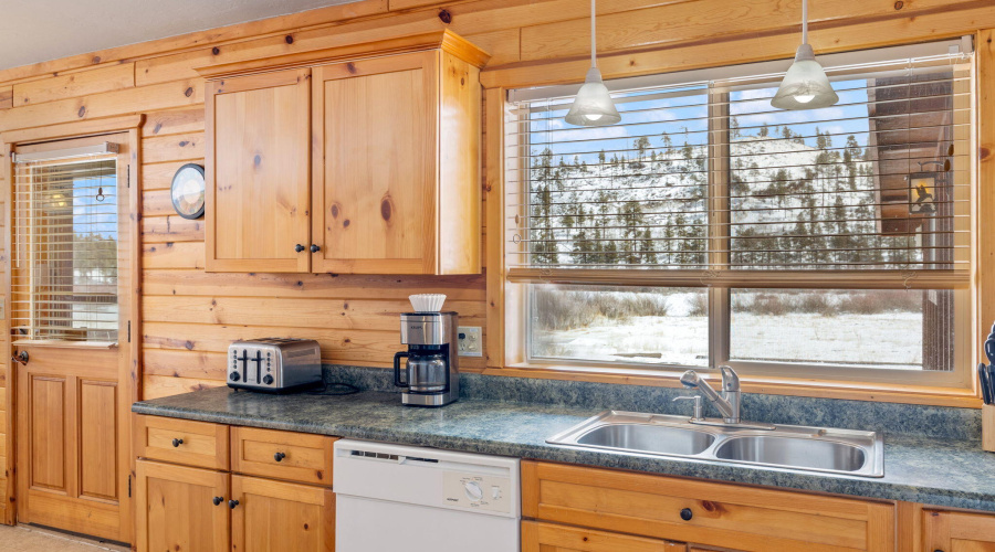 100MainSt-Greer-AZ-39