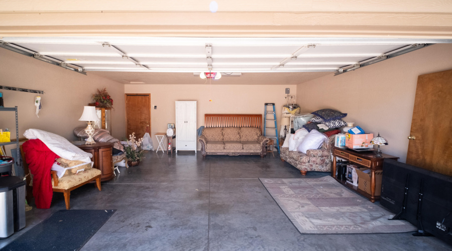 Spacious 2 car garage