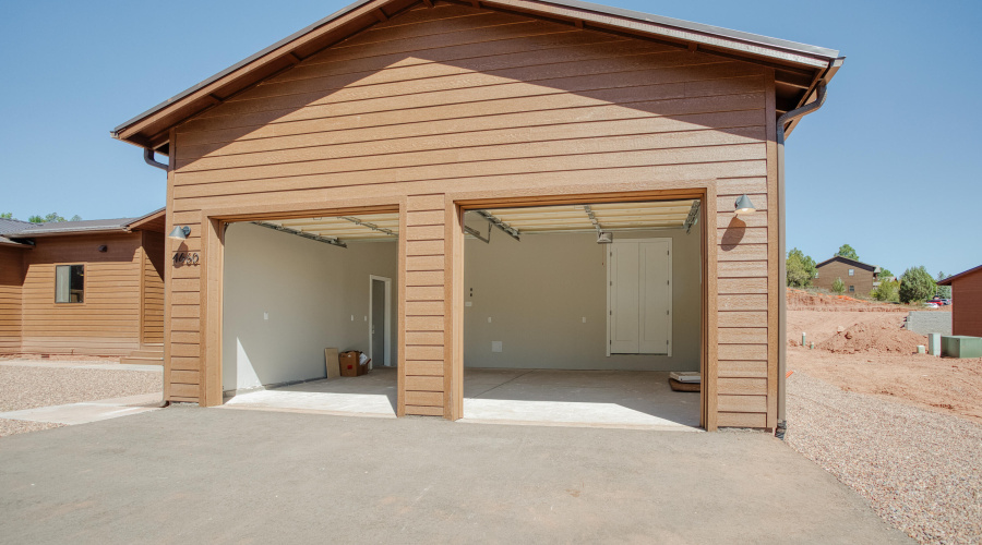Spacious Garage
