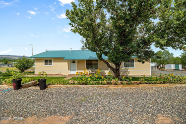 10 Udall Street, Eagar, Arizona 85925, Bedrooms, ,Bathrooms,Residential,For Sale,Udall,257337