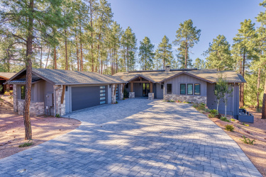 2404 Indian Pink Circle, Payson, Arizona 85541, Bedrooms, ,Bathrooms,Residential,For Sale,Indian Pink,92695