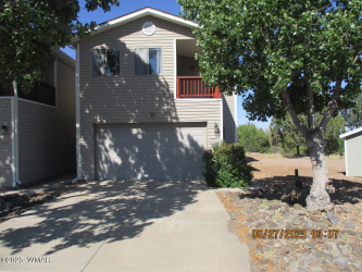 1975 Village Drive, Show Low, Arizona 85901, Bedrooms, ,Bathrooms,Residential,For Sale,Village,257399