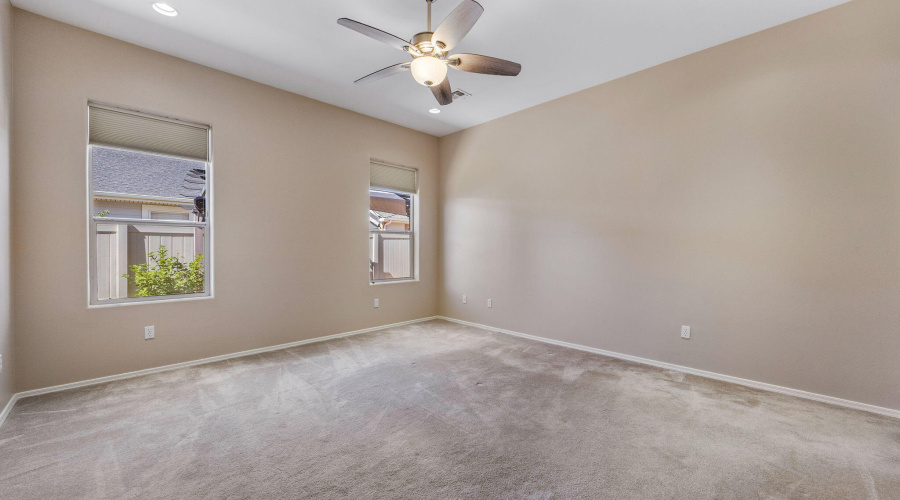 1058EAdamsSt-Snowflake-AZ-14