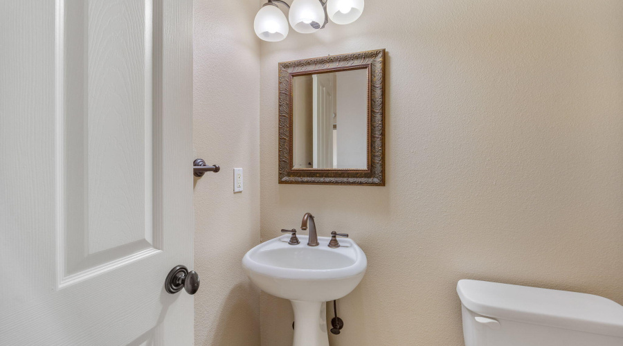 1058EAdamsSt-Snowflake-AZ-19