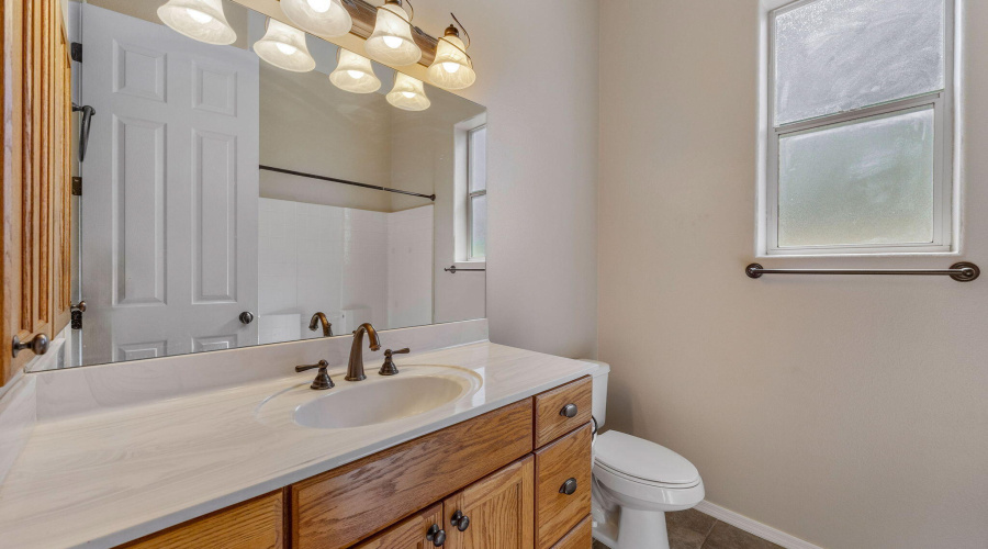 1058EAdamsSt-Snowflake-AZ-21