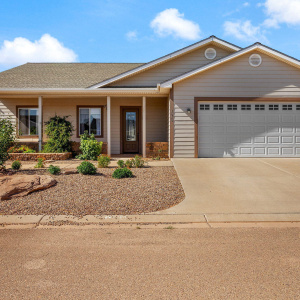 1058EAdamsSt-Snowflake-AZ-2
