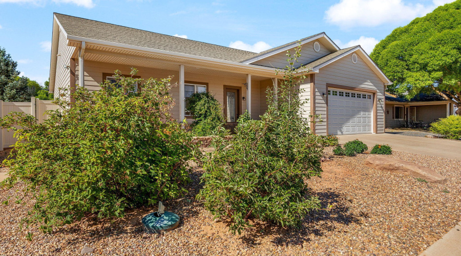 1058EAdamsSt-Snowflake-AZ-3