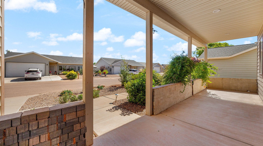 1058EAdamsSt-Snowflake-AZ-4