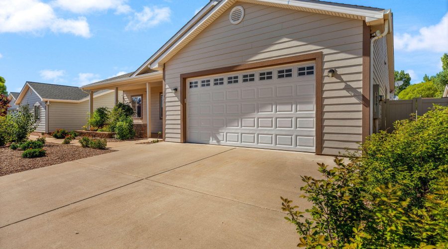 1058EAdamsSt-Snowflake-AZ-1