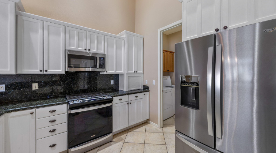 1058EAdamsSt-Snowflake-AZ-13